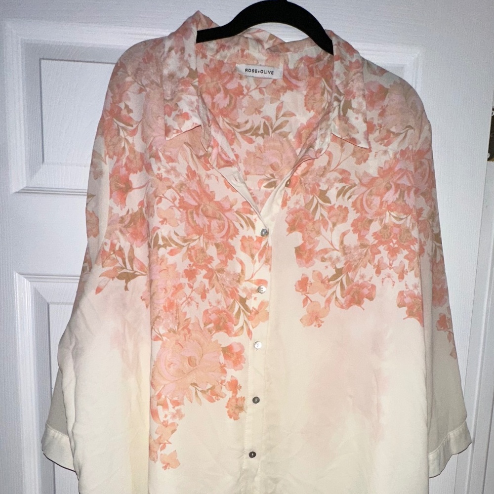Rose + Olive Long-Sleeve Blouse – Size 2XL – White with Peach Floral Pattern